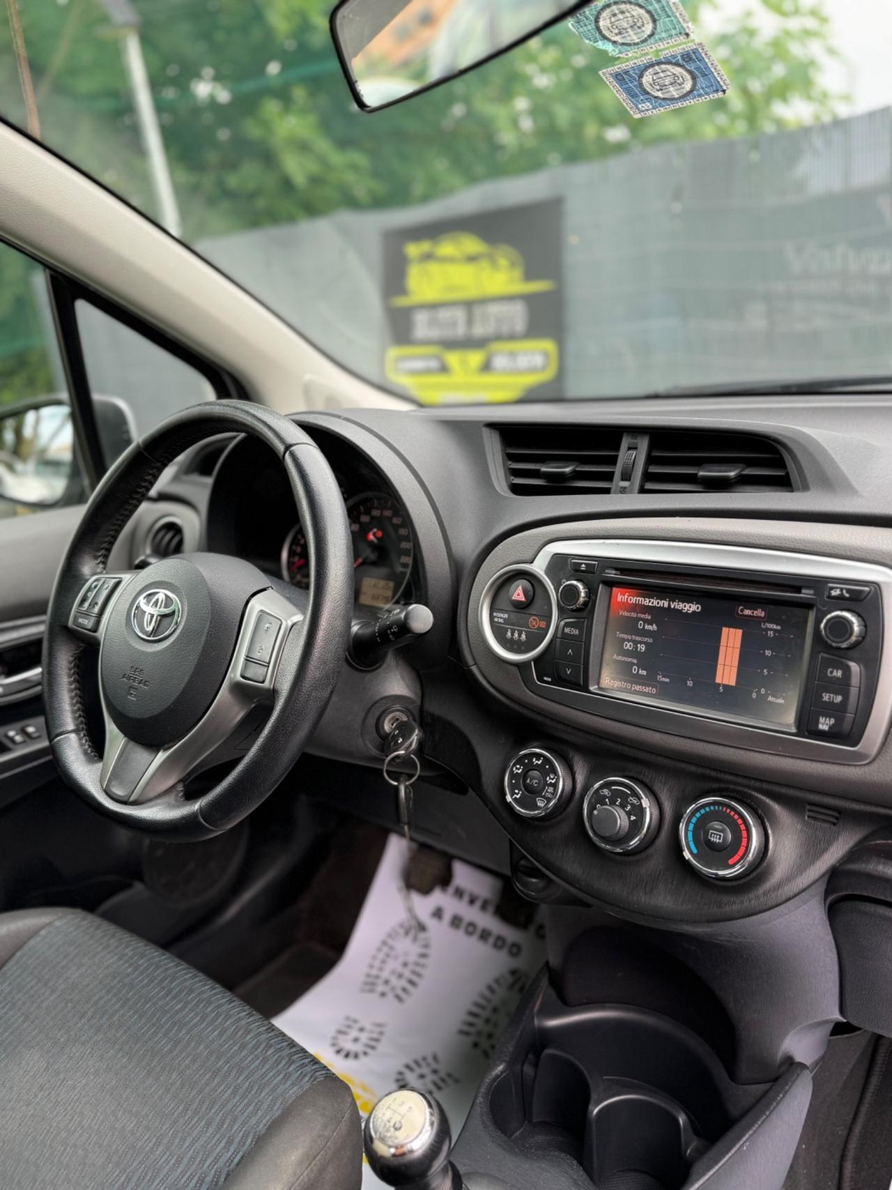 Toyota YARIS 1.0 BENZINA LOUNGE RETROCAMERA FULL