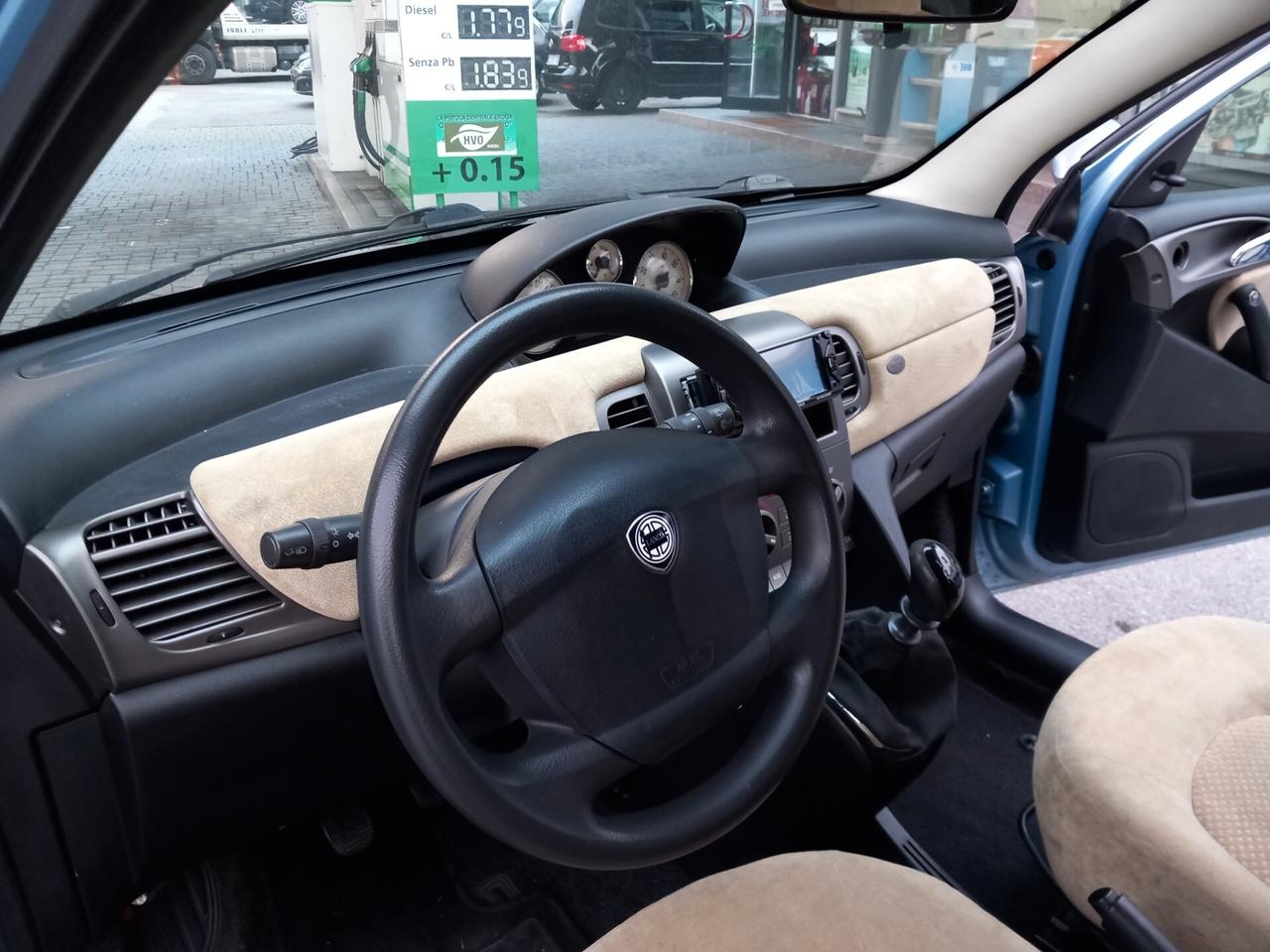 Lancia Ypsilon 1.2 Argento