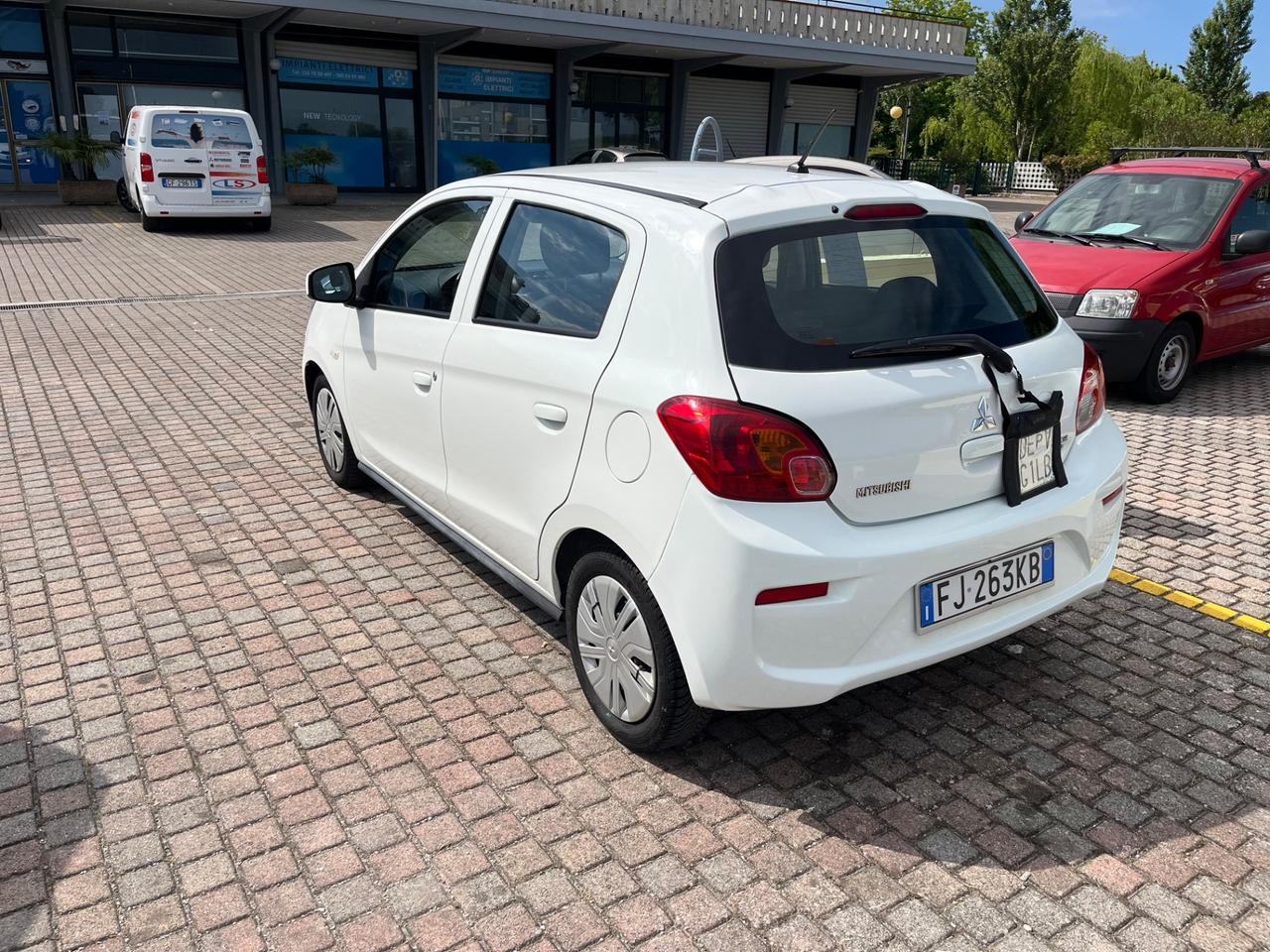 Mitsubishi Space Star 1.0 Invite