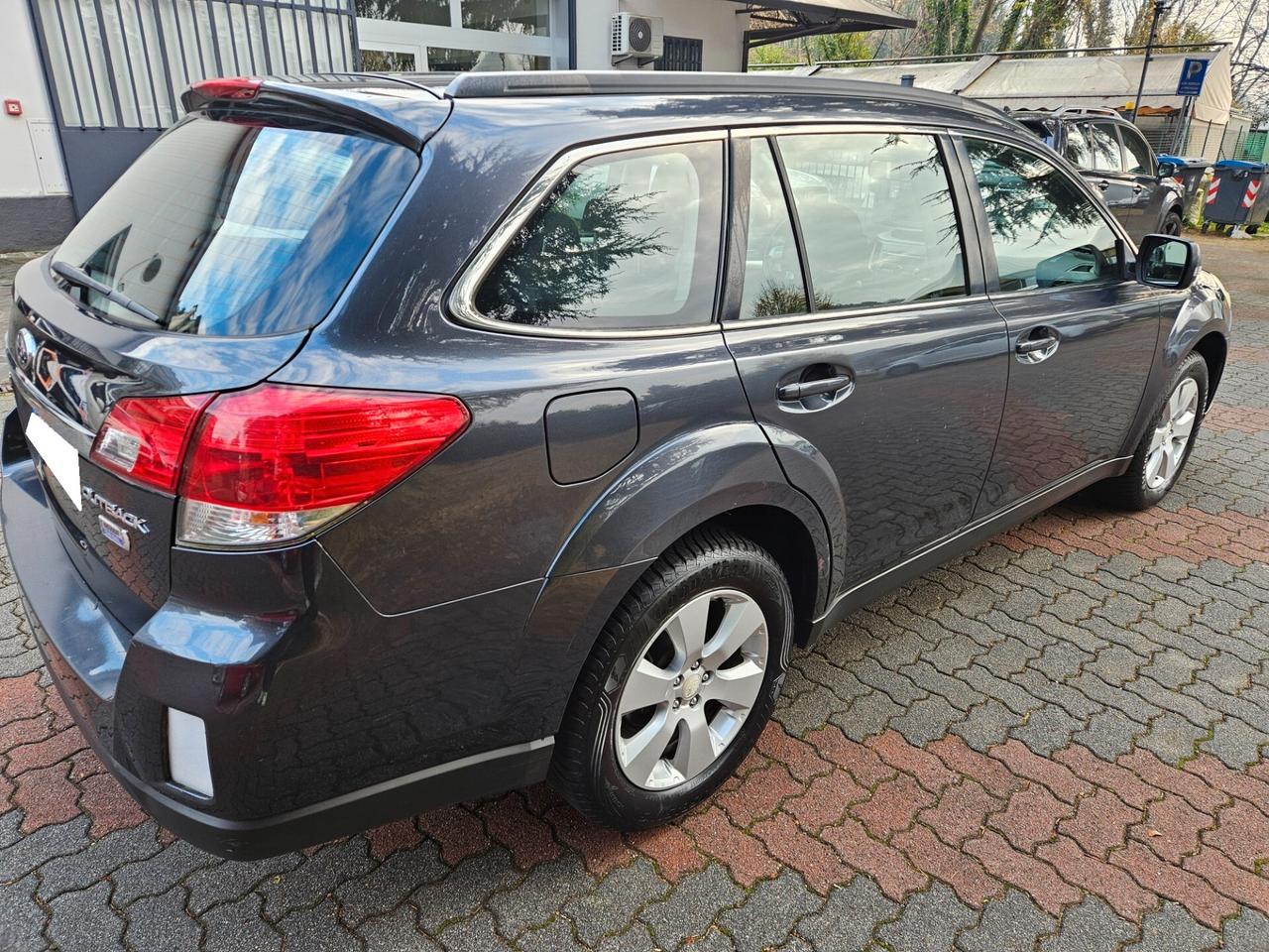 Subaru OUTBACK 2.0D Trend