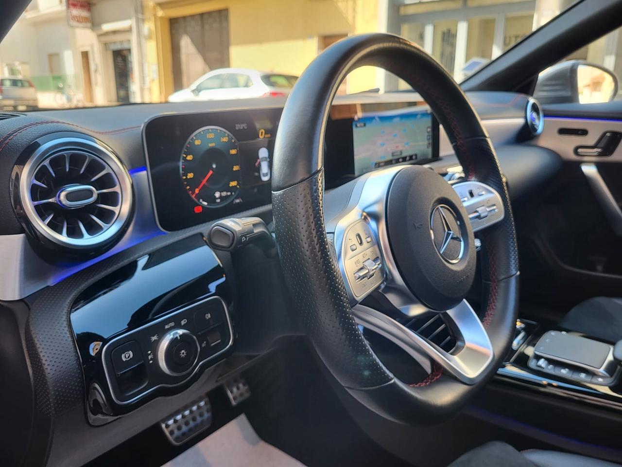 Mercedes-Benz CLA 200 D 150 Cv Amg Line 8G-Dct Tetto Fari Matrix Pacc.Luci...