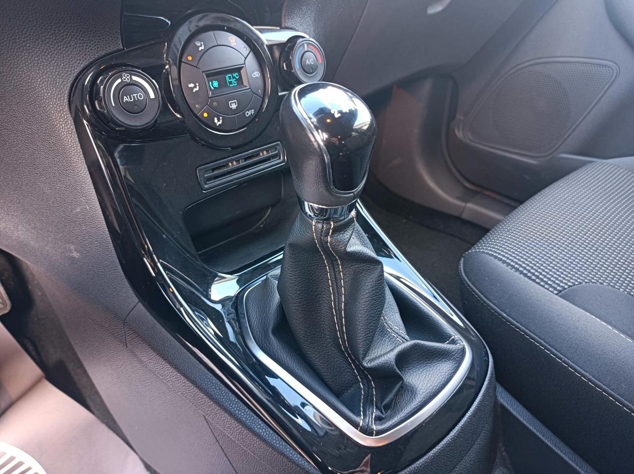 Ford Fiesta 1.5 TDCi 75CV 5 porte Titanium