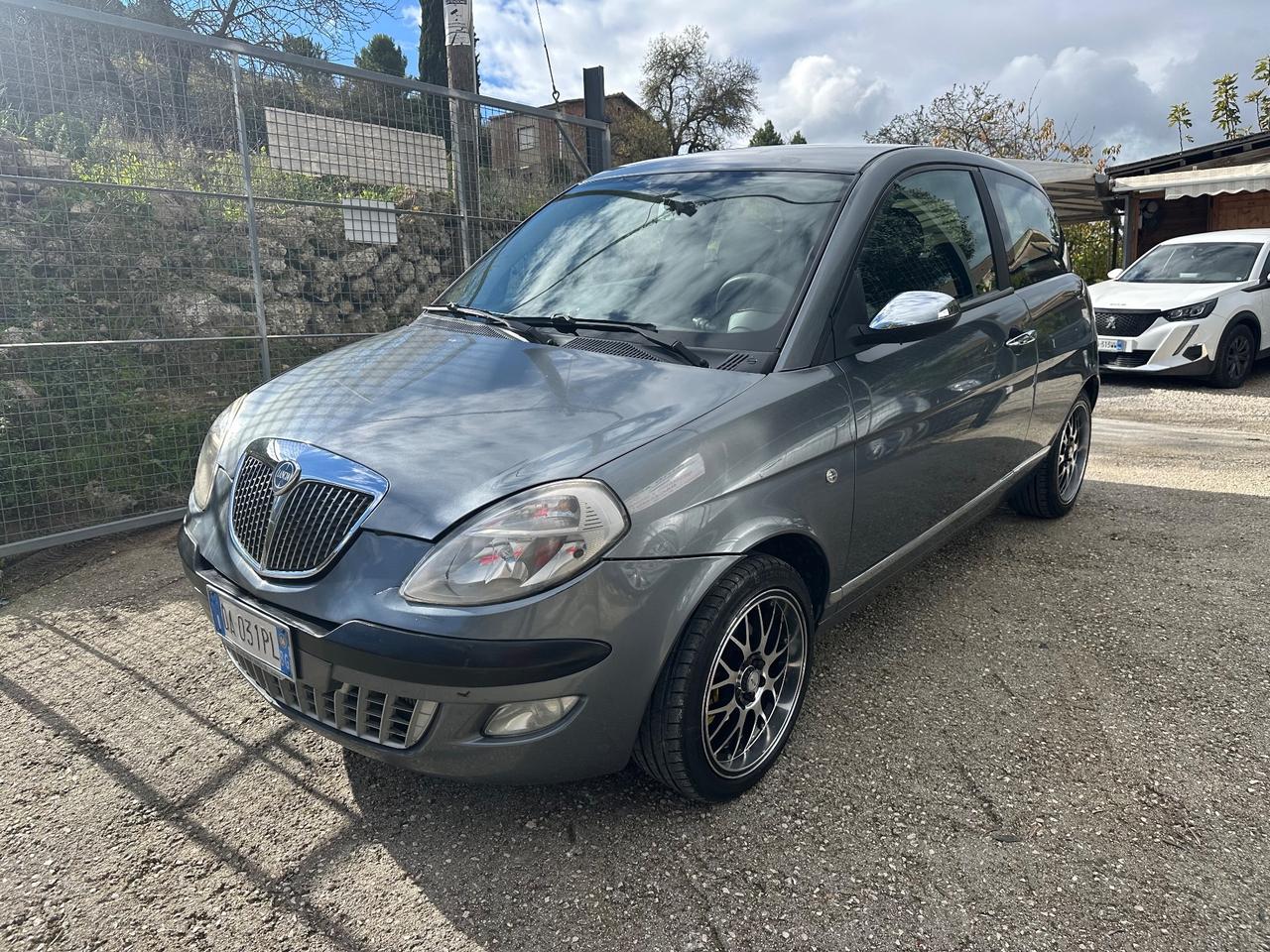 Lancia Ypsilon 1.3 Multijet 69 Cavalli diesel