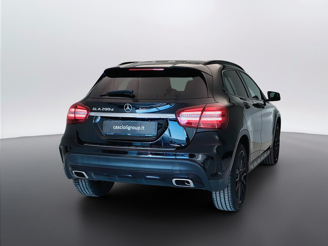 Mercedes-Benz GLA-X156 2017 - GLA 200 d Night Edition auto
