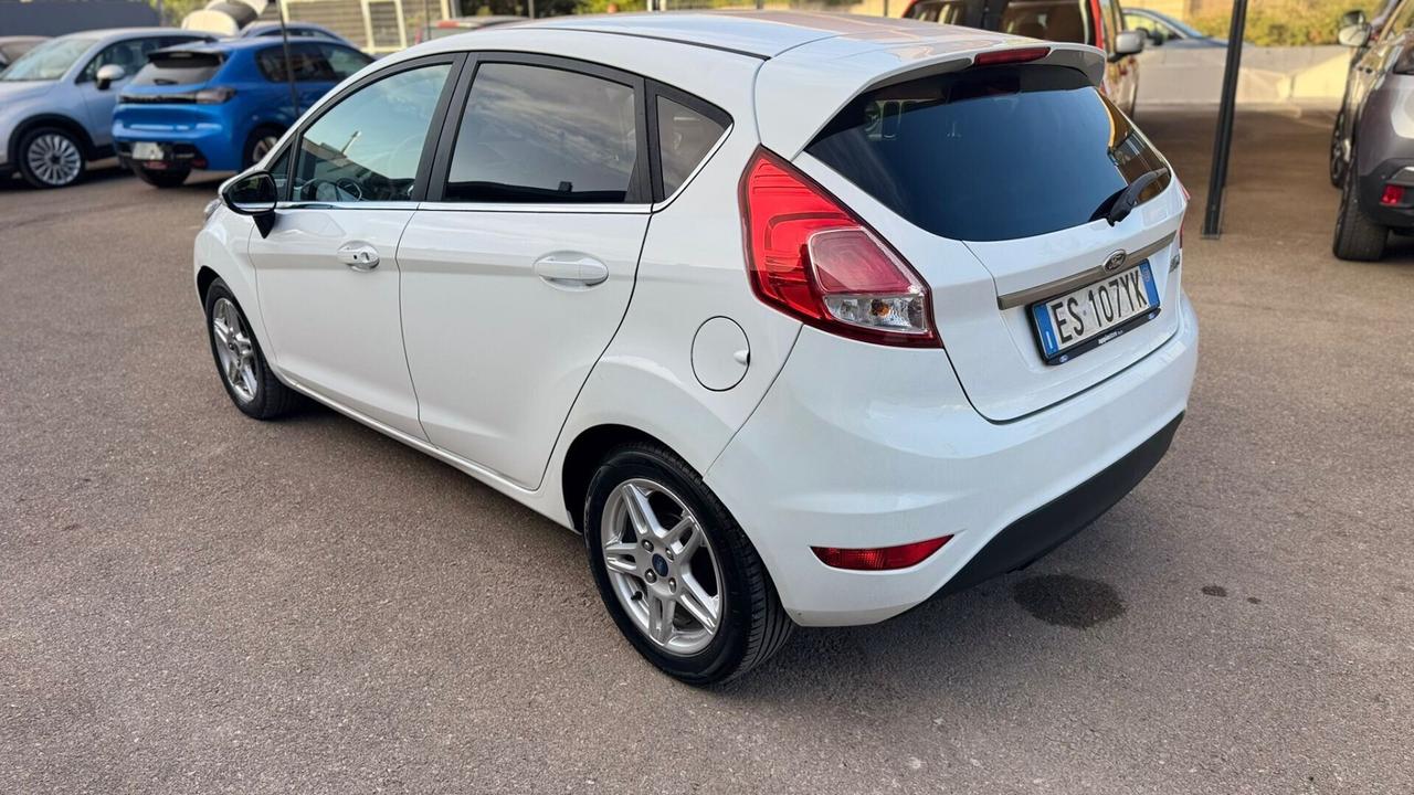 Ford Fiesta 1.5 TDCi 75CV Titanium led keyless