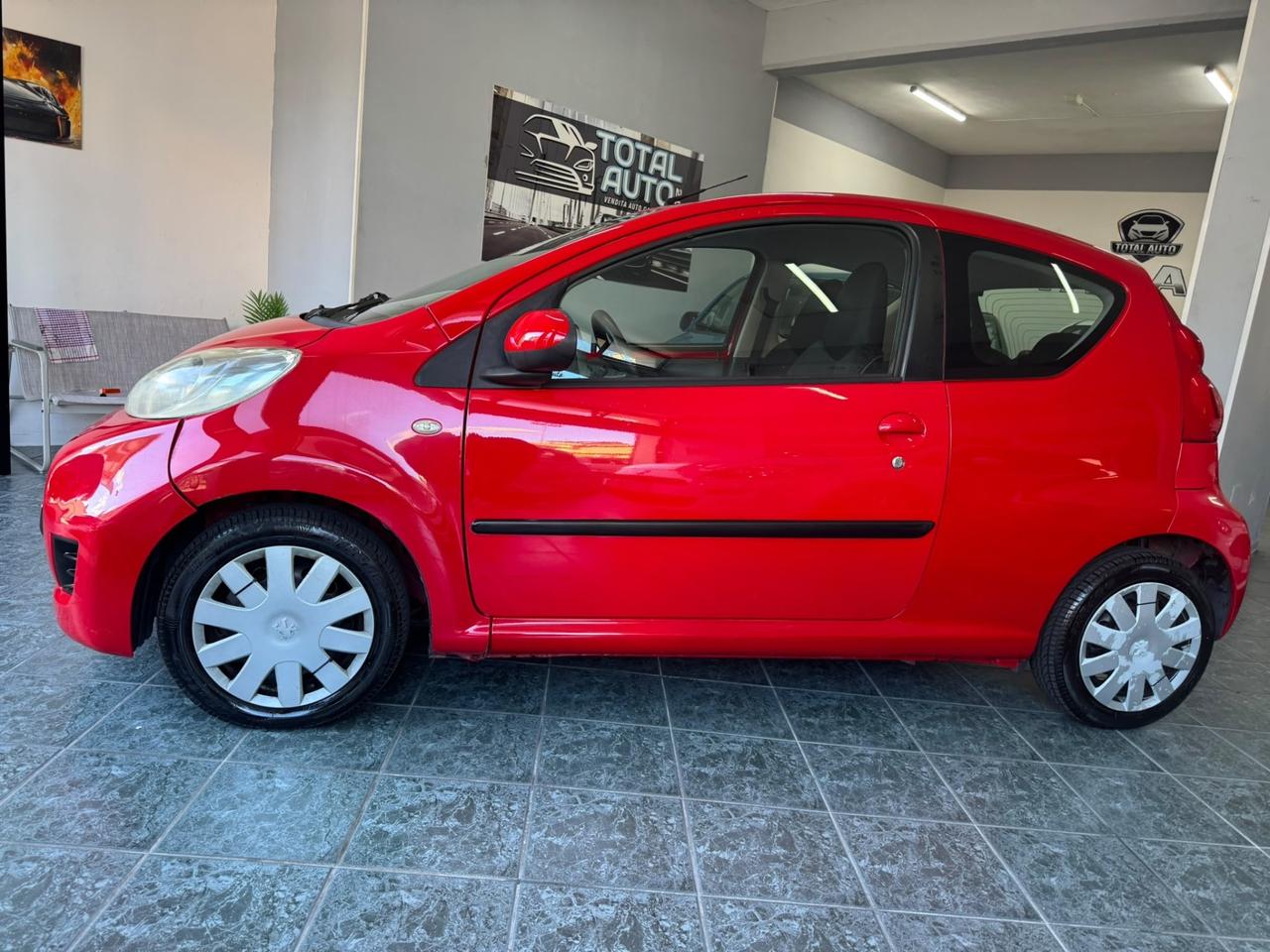 Peugeot 107 1.0 68CV 3p. Plaisir