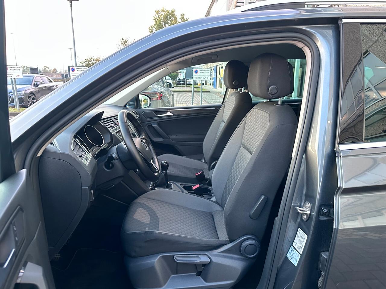 VW TIGUAN 1.6TDI 116CV EURO6D! FARI FULL LED! ACC NAVIGATORE