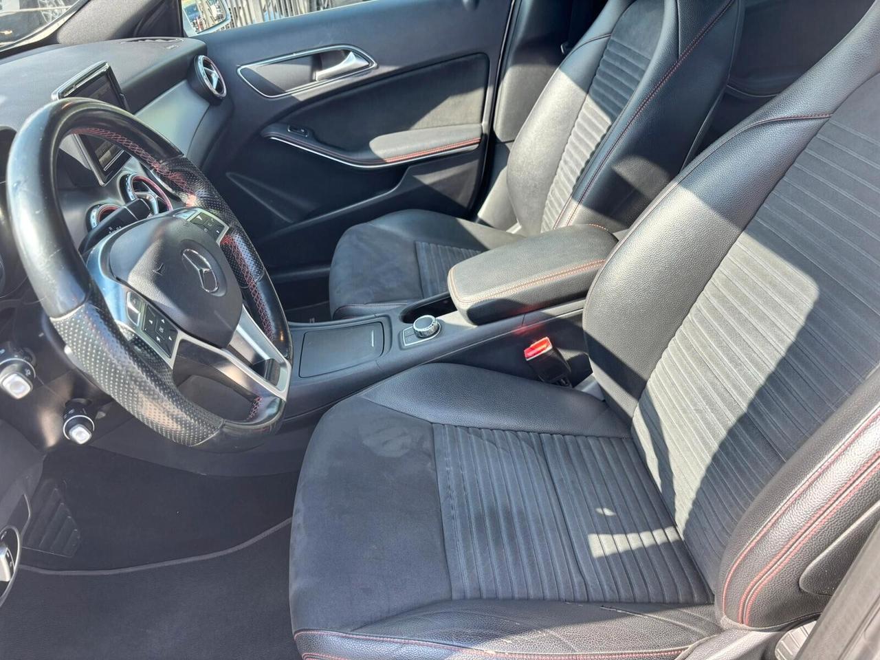 Mercedes-benz GLA 200 GLA 200 CDI Automatic 4Matic Premium " AMG"