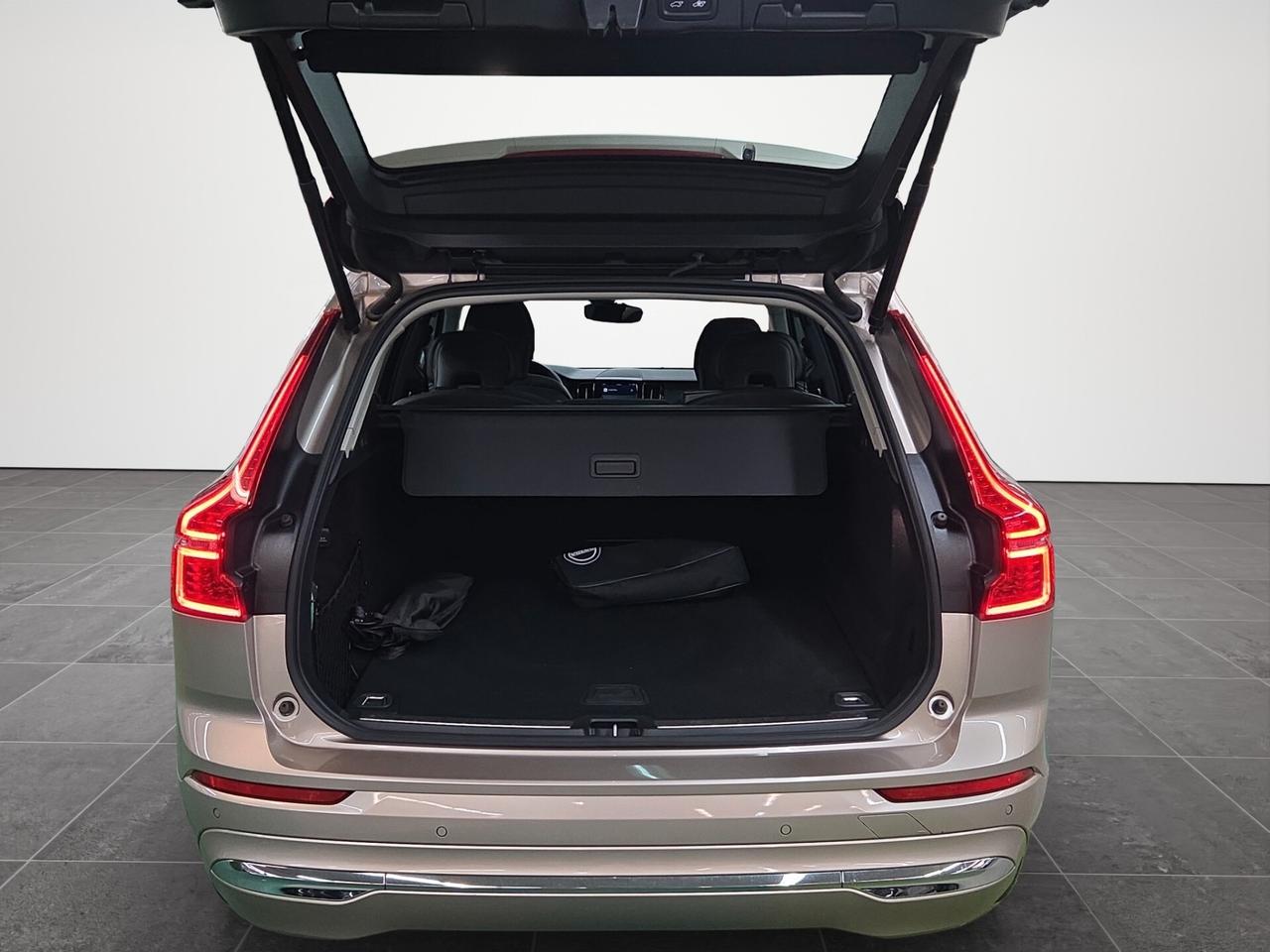 Volvo XC60 B4 (d) AWD automatico Plus Bright