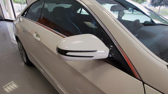 MERCEDES-BENZ E 250 CDI Coupé BlueEFFICIENCY Avantgarde