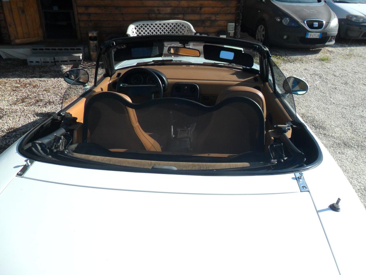 Mazda MX-5 1.6i 16V cat CABRIO