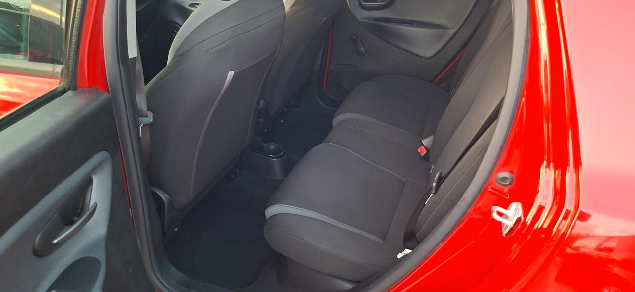Lancia Ypsilon 1.2 69 CV 5 porte Silver