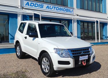 Mitsubishi Pajero 3.2 DI-D 16V aut. 3p. Invite DPF