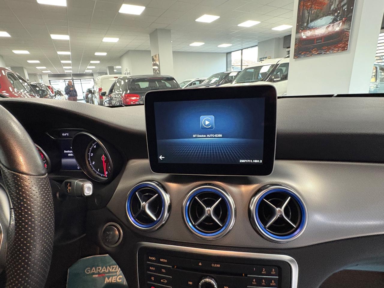 Mercedes GLA 180 1.6 benzina 122cv 2019 km 62000