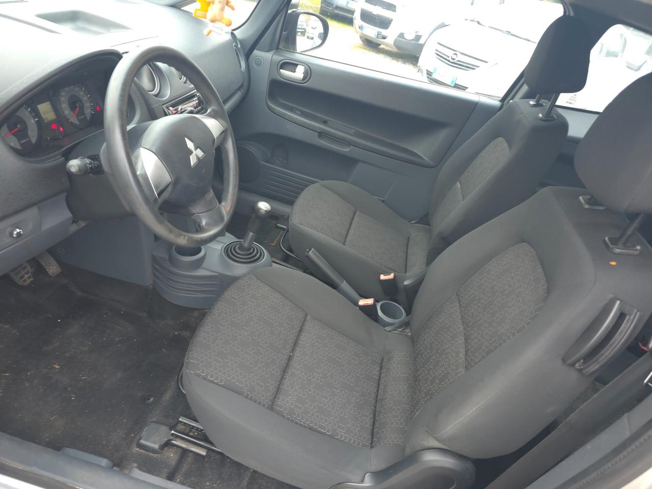 Mitsubishi Colt 1.1 12V 3p. Sound Climatic