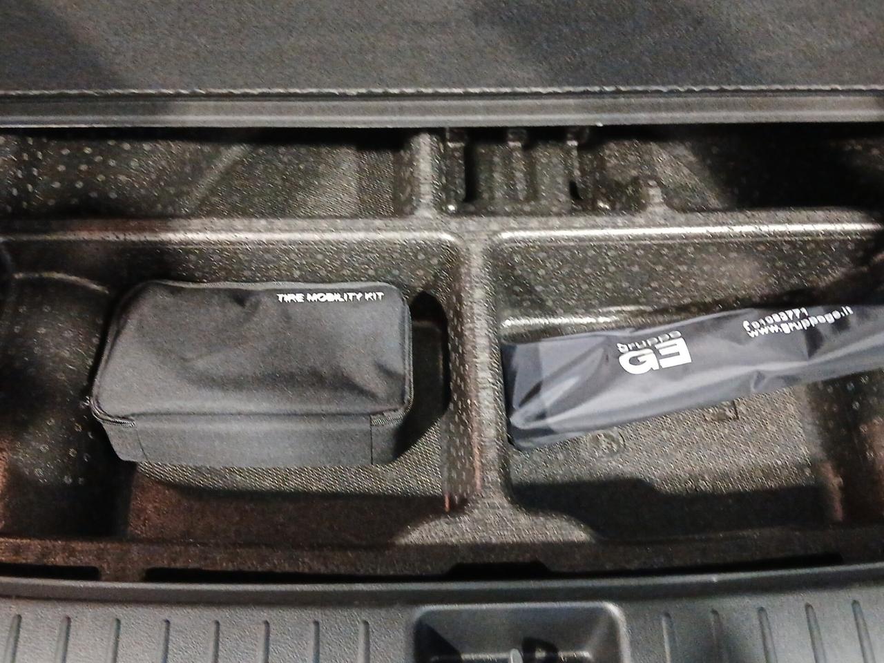 Kia Sportage 1.6 TGDi HEV AT Style 180CV TERMICO TOTALI 225 CV