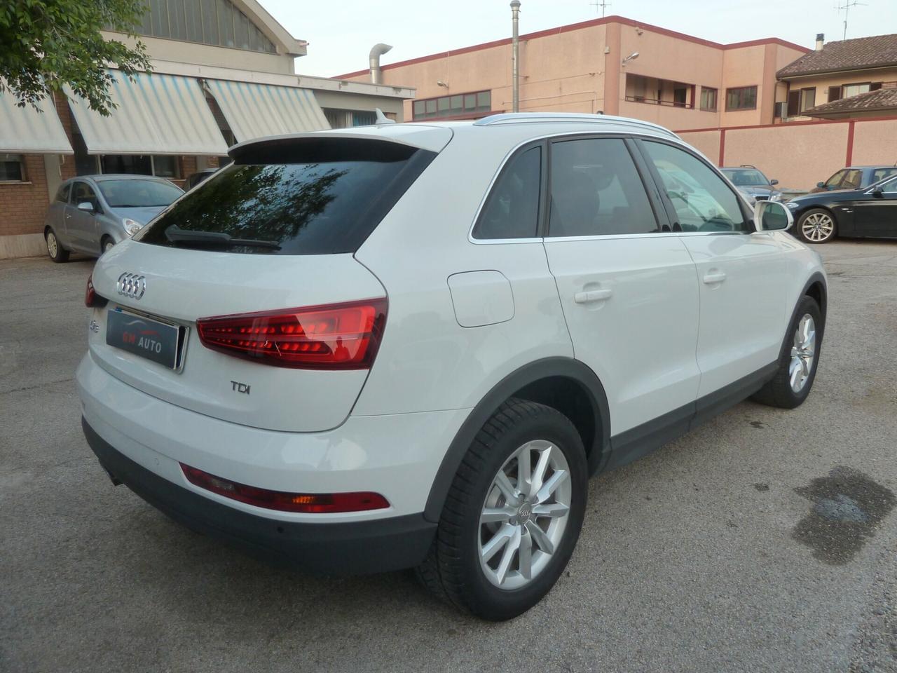 Audi Q3 2.0 TDI 150 CV Business