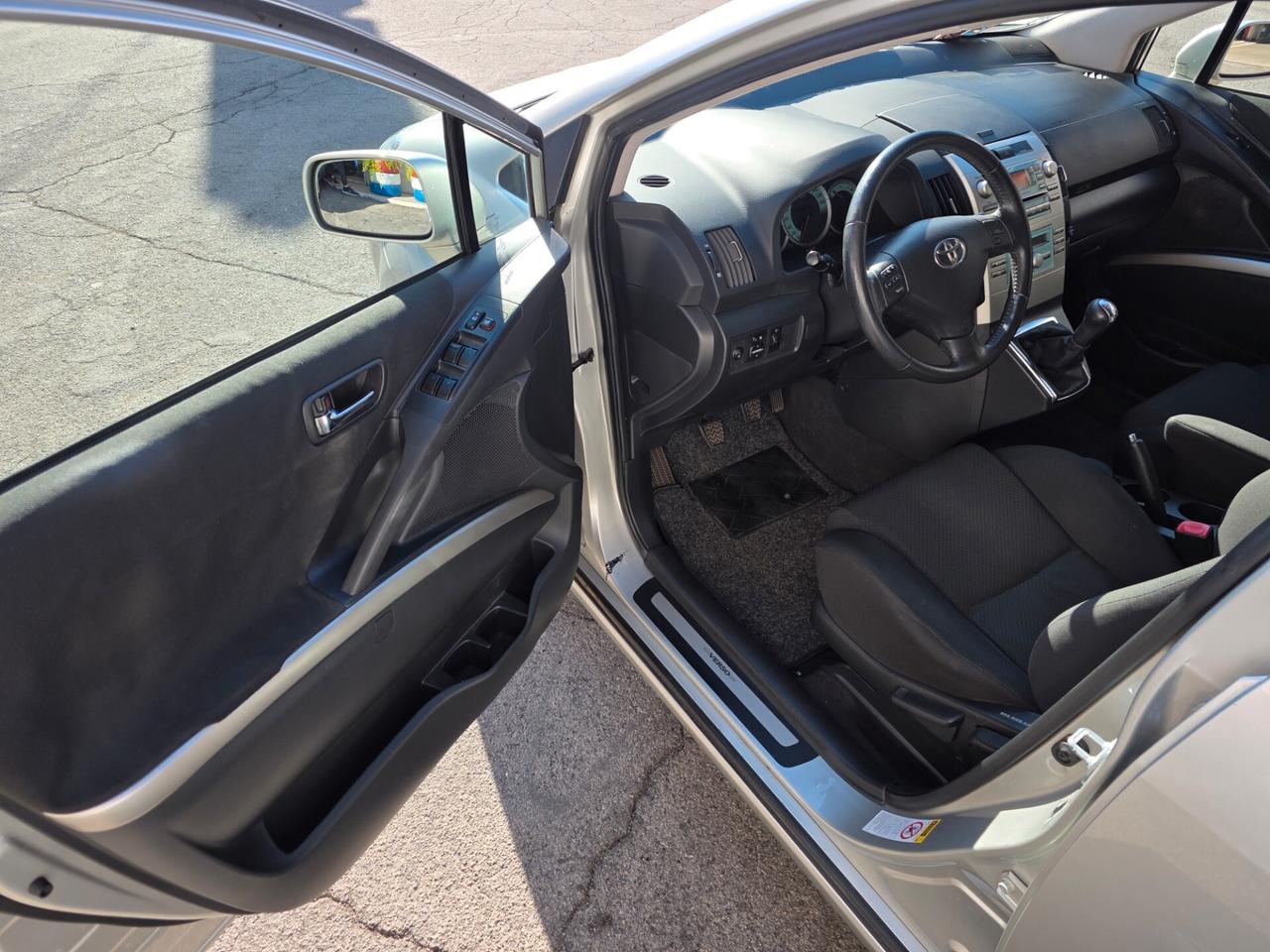 Toyota Corolla Verso 2.2 7 POSTI OFFERTA PROMO