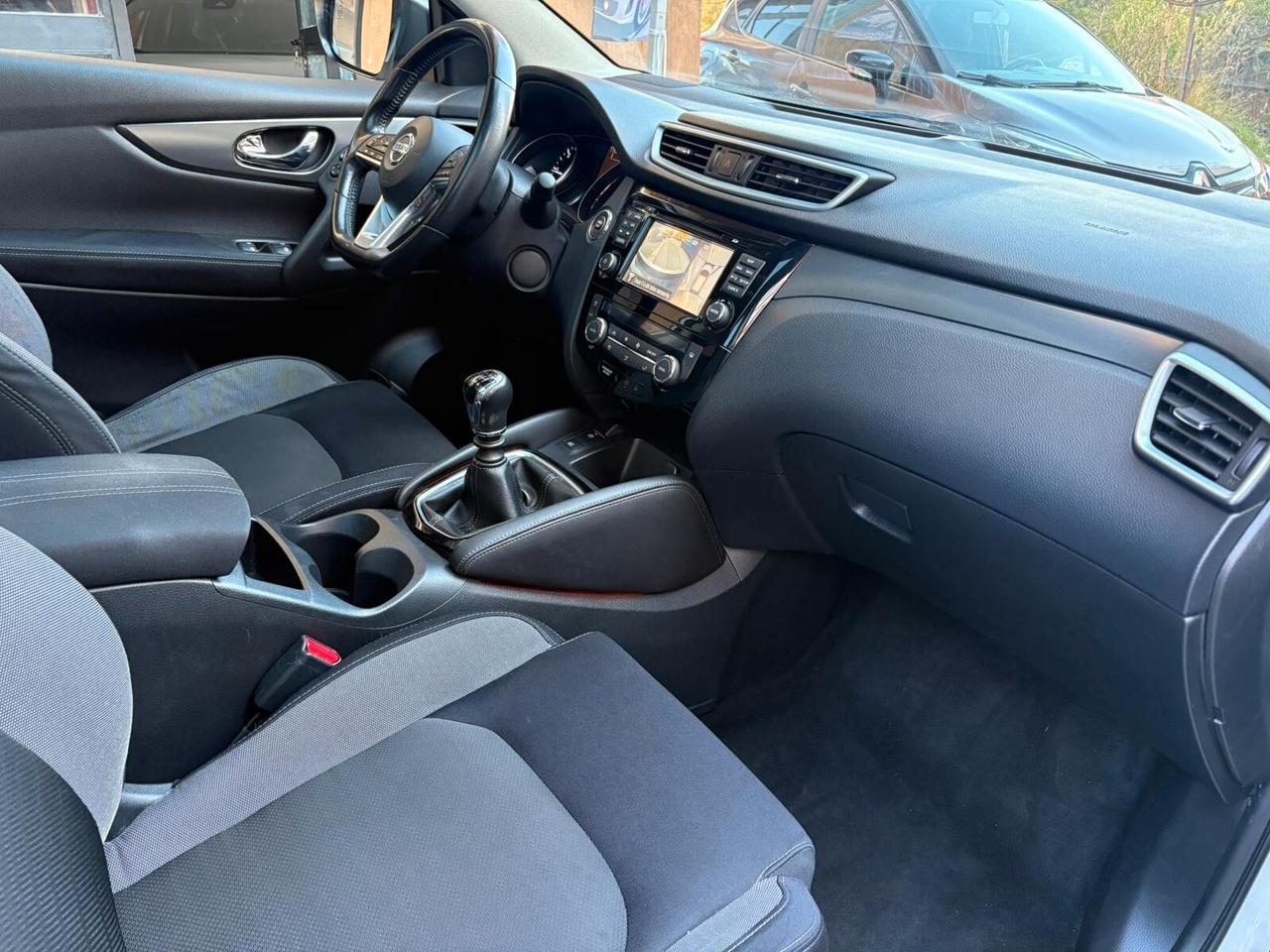 Nissan Qashqai 1.5 dCi N-Connecta + TETTO