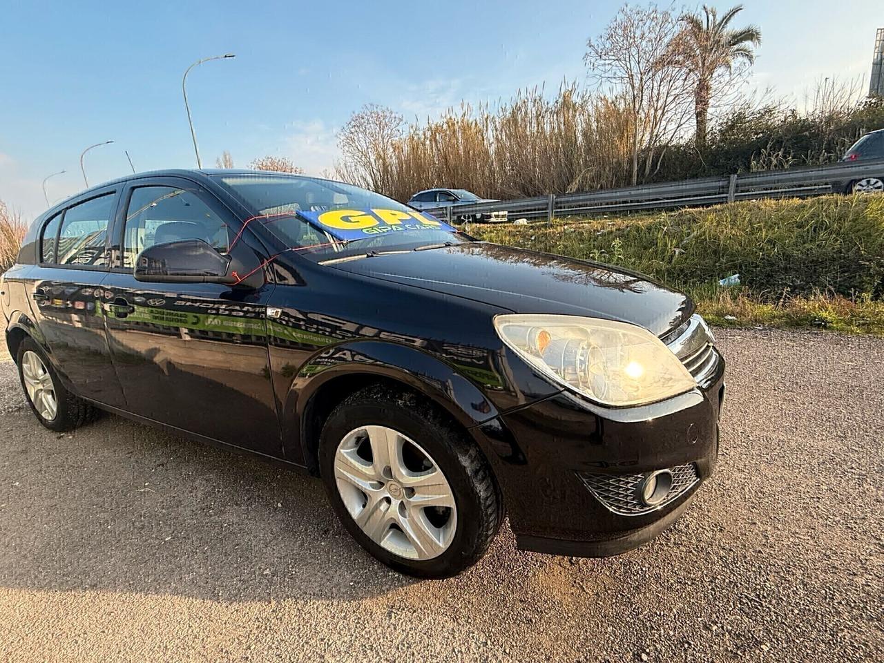 Opel Astra 1.4 16V GPL-TECH 5 porte Enjoy