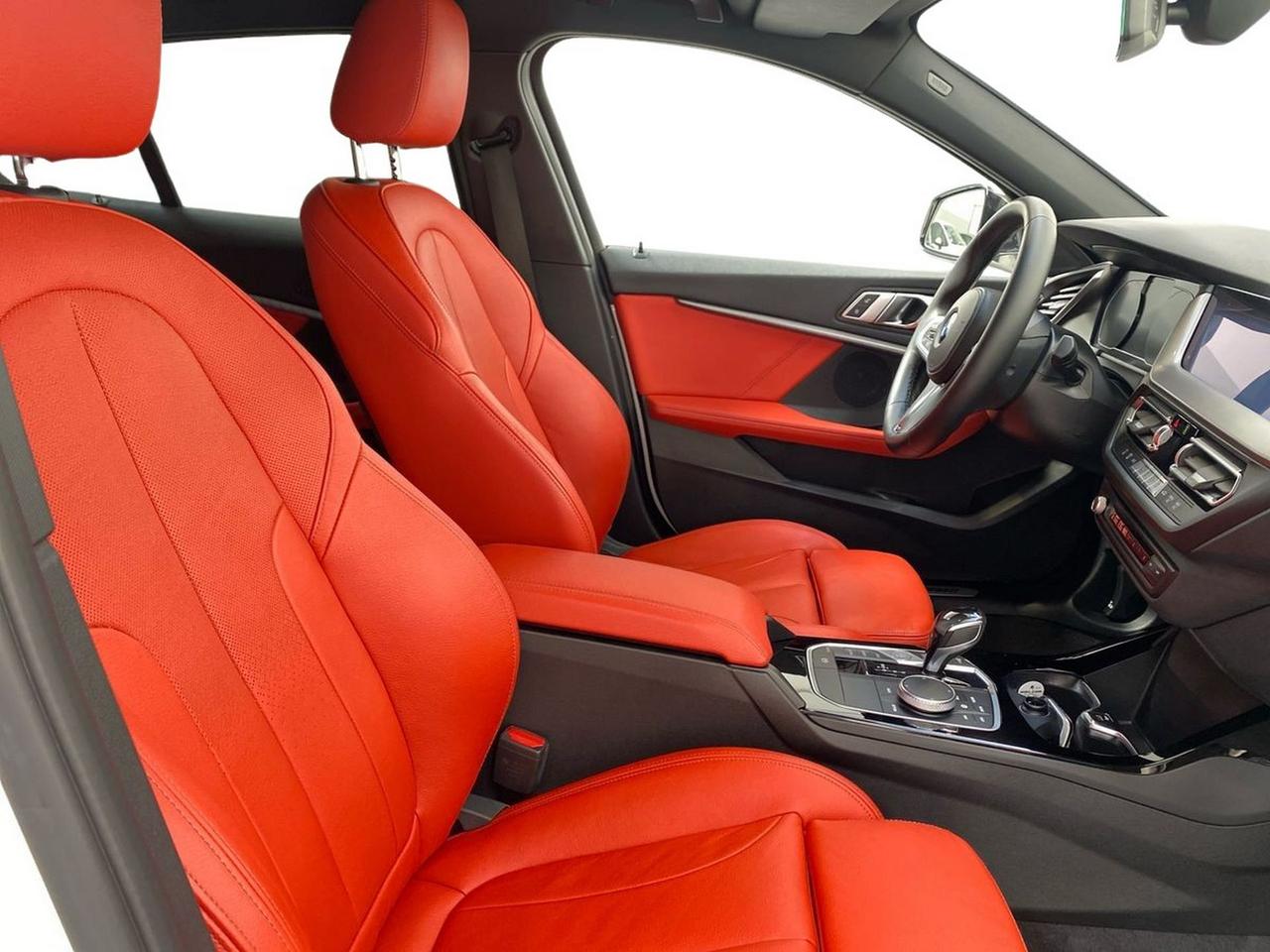 BMW Serie 1 F40 - 118i Msport 140cv auto