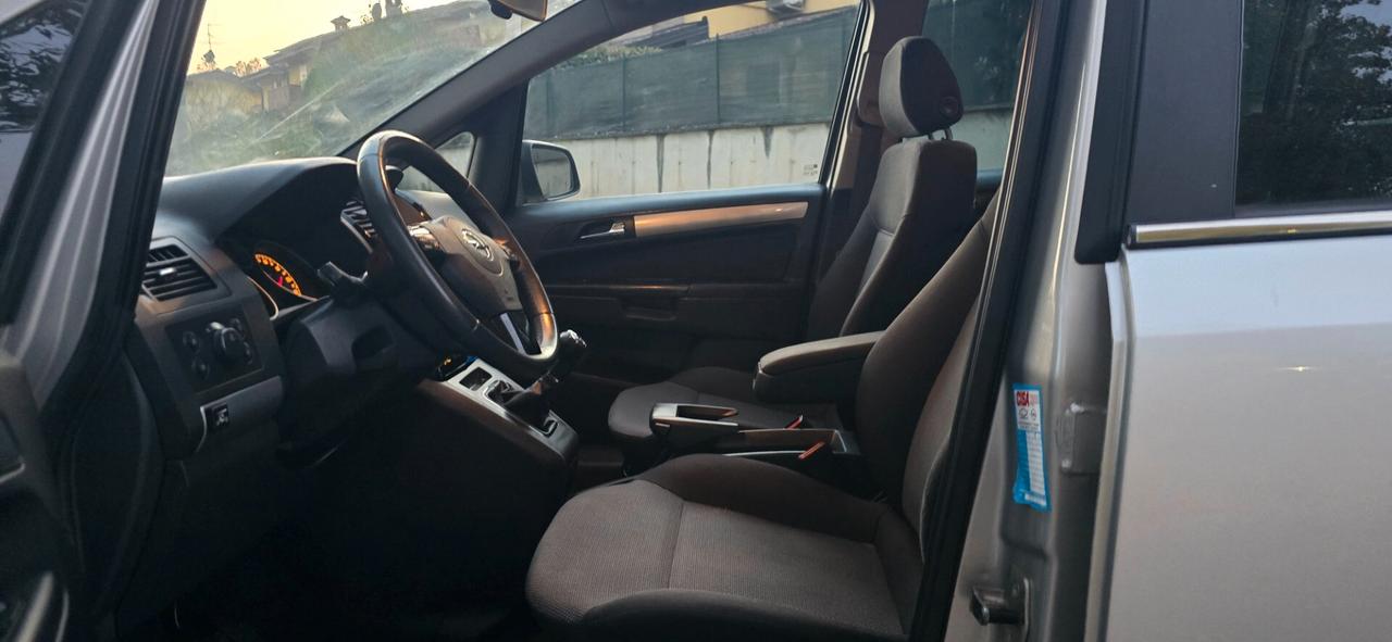 Opel Zafira 1.6 16V VVT One