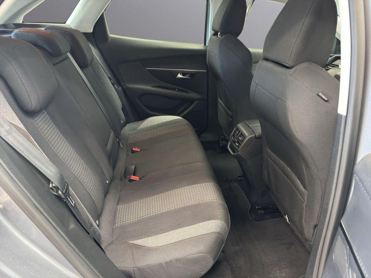 Peugeot 3008 BlueHDi 130 S&S Allure