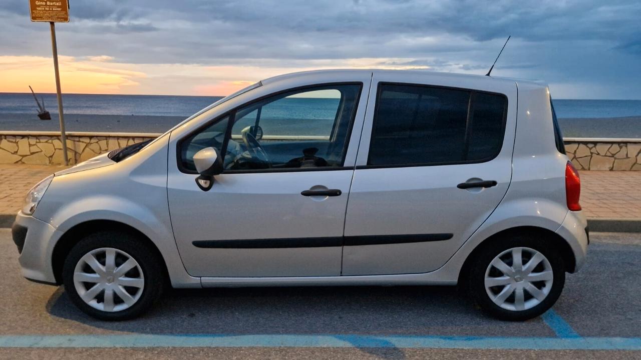 Renault Modus 1.2 16V Dynamique