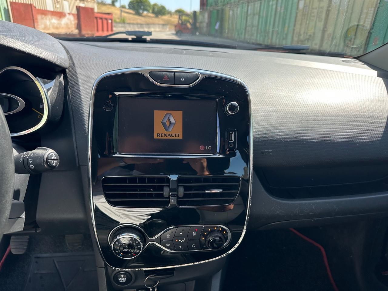 Renault Clio 1.5 dCi 8V 75CV 5 porte Costume National NEOPATENTATI