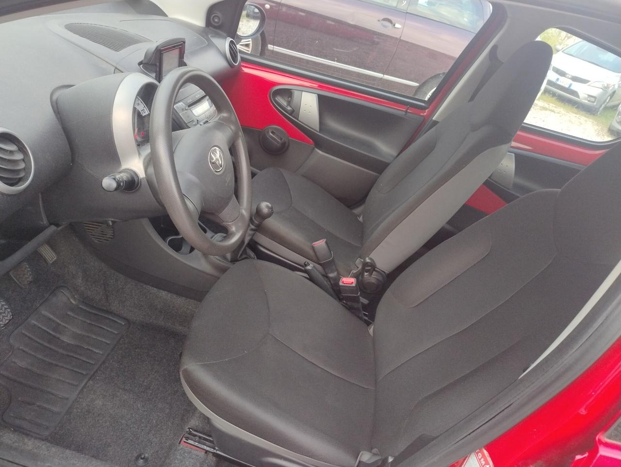 Toyota Aygo 1.0 12V VVT-i 5 porte Cool Soda Connect