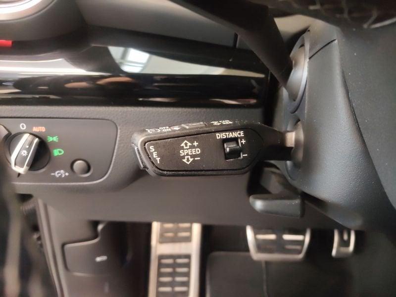 Audi Q5 Q5 Sportback 40 2.0 tdi mhev 12V Identity Black quattro s-tronic