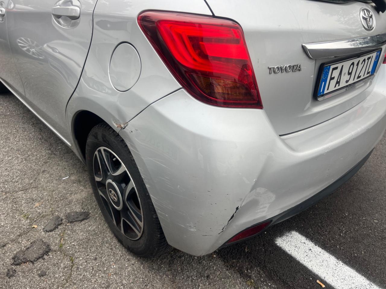 Toyota Yaris 1.0 5 porte Lounge