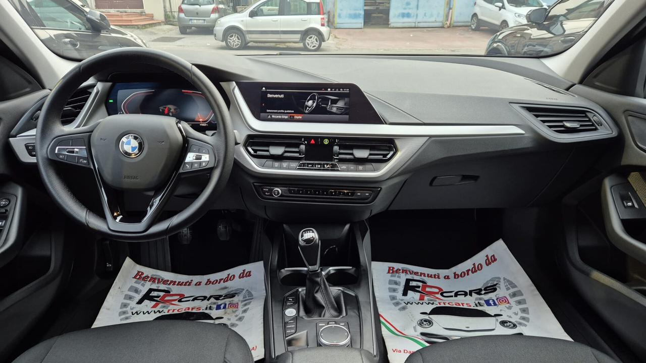 Bmw 116 116d 5p. Advantage