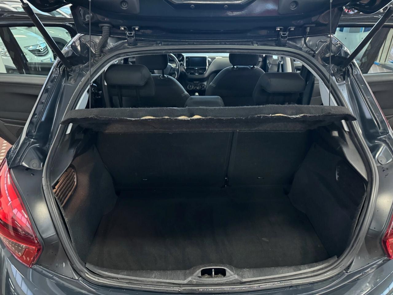 Peugeot 208 PureTech 82 5 porte Allure - NEOPATENTATI