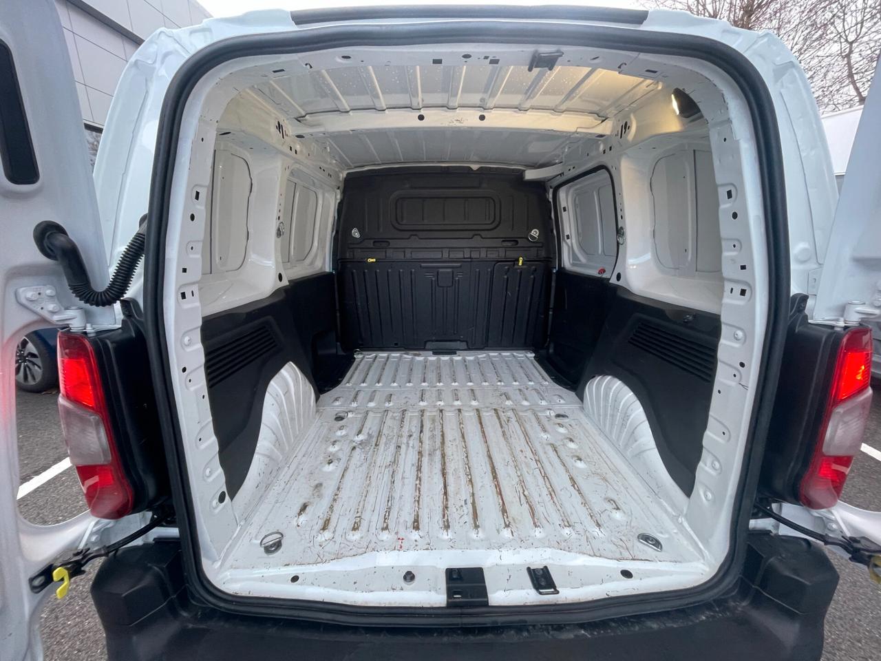 PEUGEOT Partner 1.5 bluehdi 100cv L1 Grip 10q S&S E6d