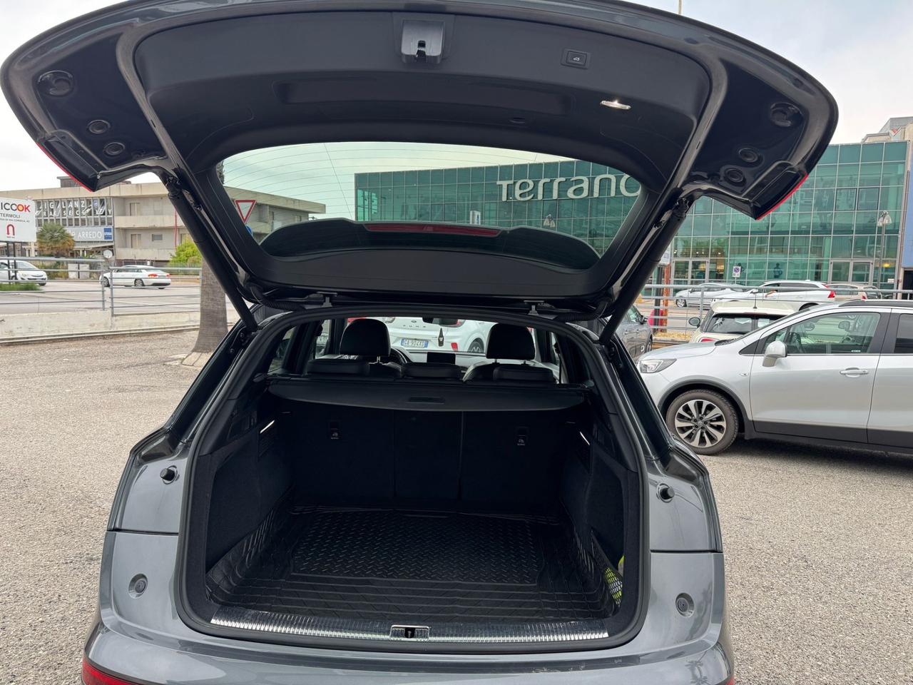 Audi Q5 2.0 TDI quattro S tronic S line plus