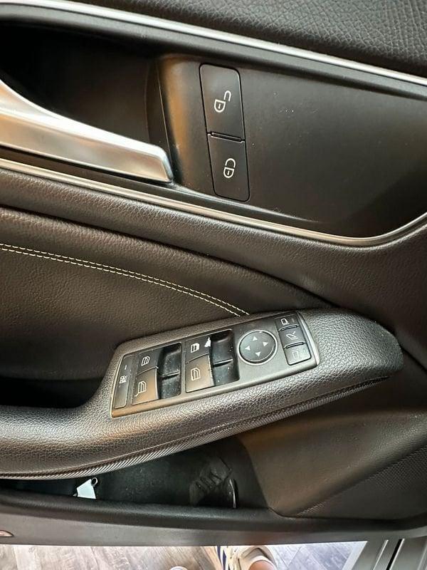Mercedes-Benz CLA CLA 180 d S.W. Automatic Premium Dark Night