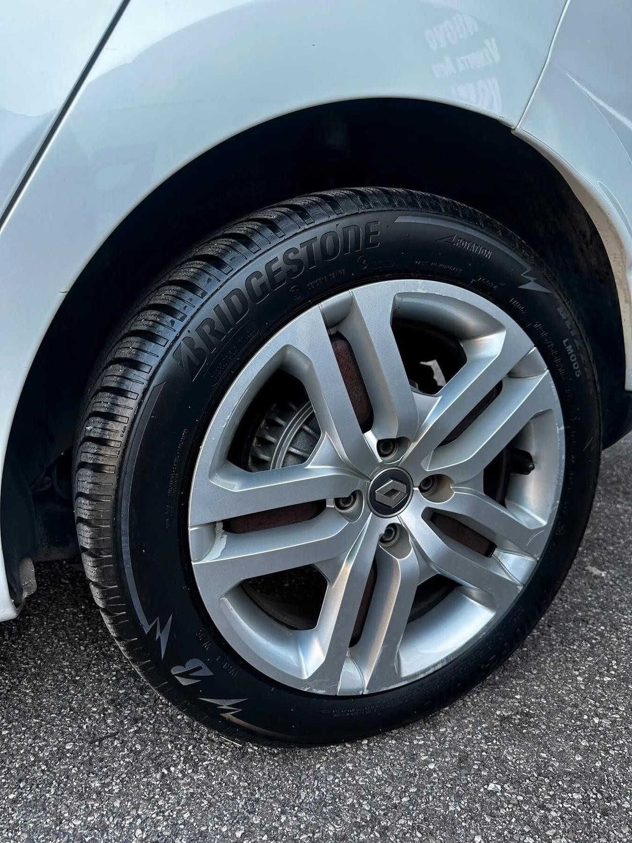 Renault Clio dCi 8V 90 CV 5 porte Moschino Life