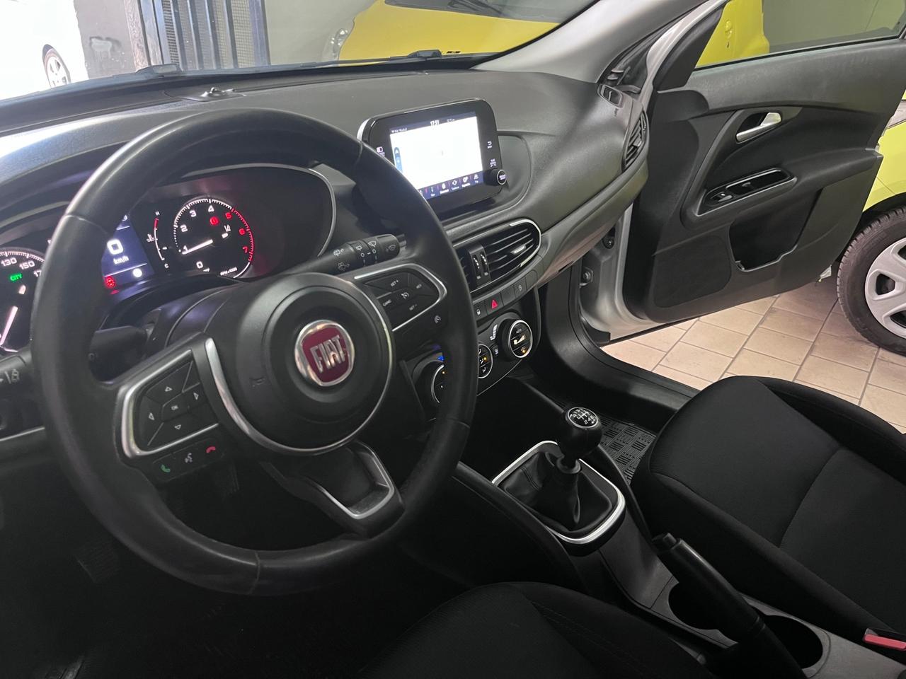 Fiat Tipo 1.6 Mjt S&S SW City Sport 2021
