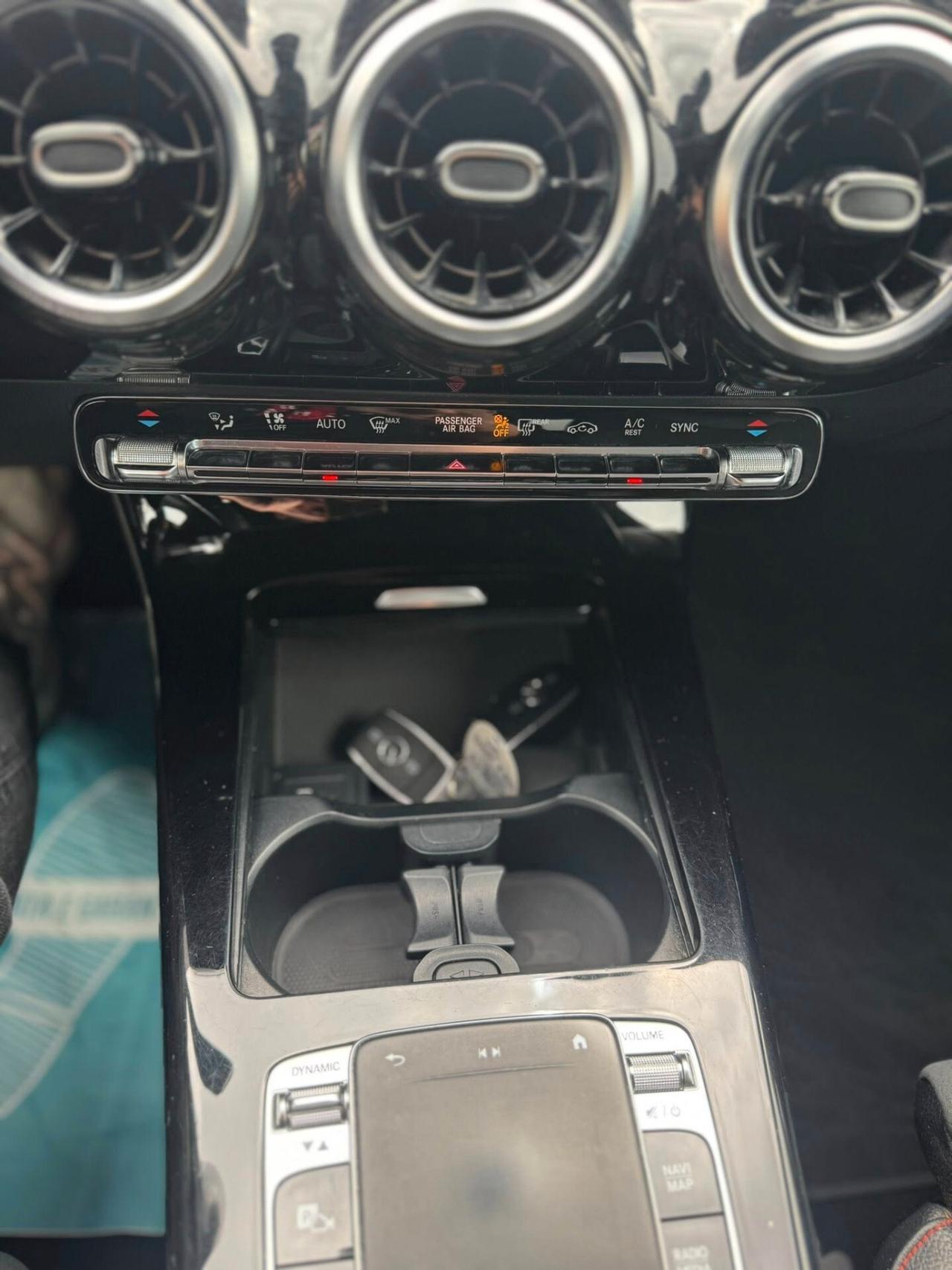 MERCEDES A200d PREMIUM AMG NIGHT EDITION