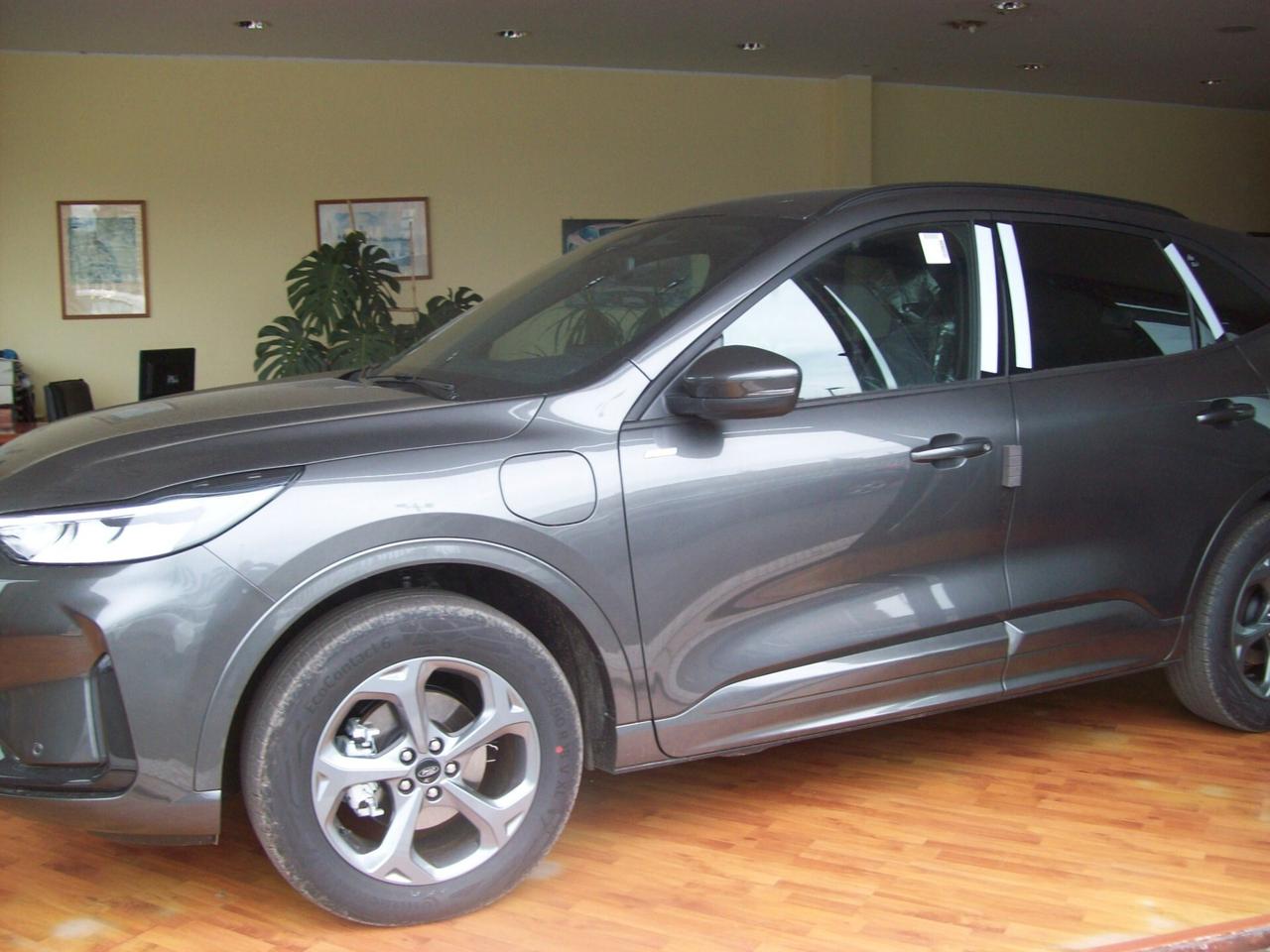 Ford Kuga 2.5 Plug In Hybrid 243 CV CVT 2WD ST-Line