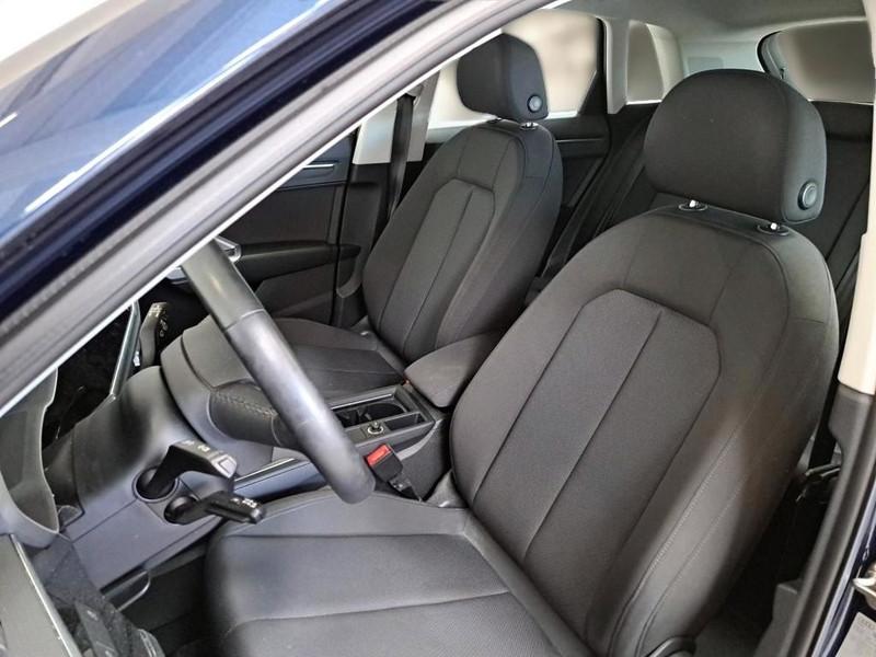 AUDI Q3 35 TDI quattro Business