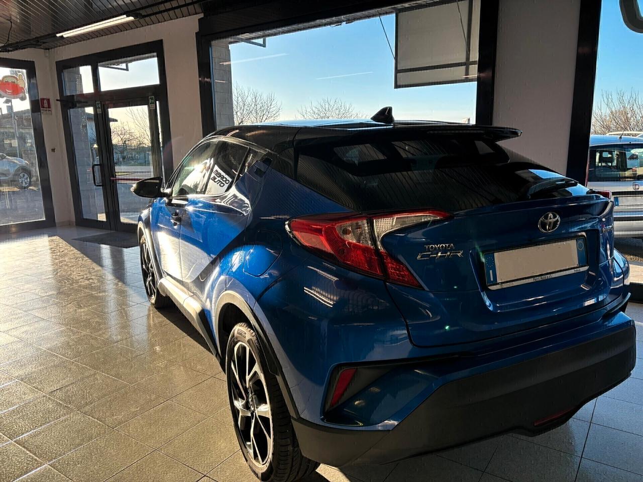 Toyota C-HR 1.8 Ibrida Cambio Automatico Neopatentati