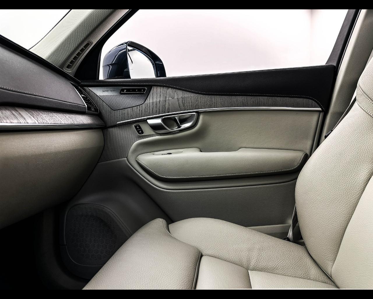 VOLVO XC90 (2014-->) - XC90 B5 (d) AWD automatico 7 posti Plus Bright
