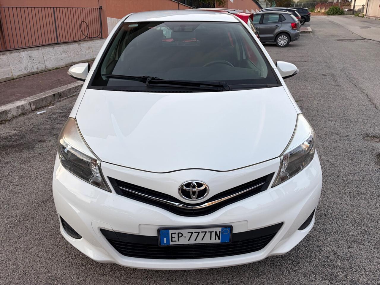 Toyota Yaris 1.0 benz unico proprietario