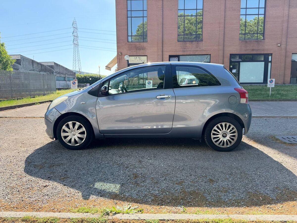 Toyota Yaris 3 Porte Yaris 1.3 (dual) Sol c Vsc+Trc 3p m-mt