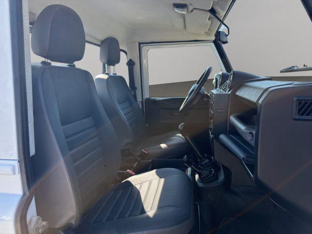 LAND ROVER Defender 2.2 TD4 110 PICK-UP