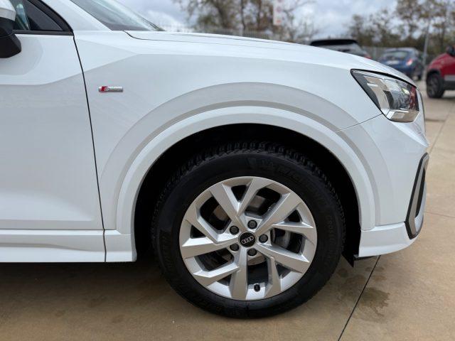 AUDI Q2 S line intern/esterno GARANZIA