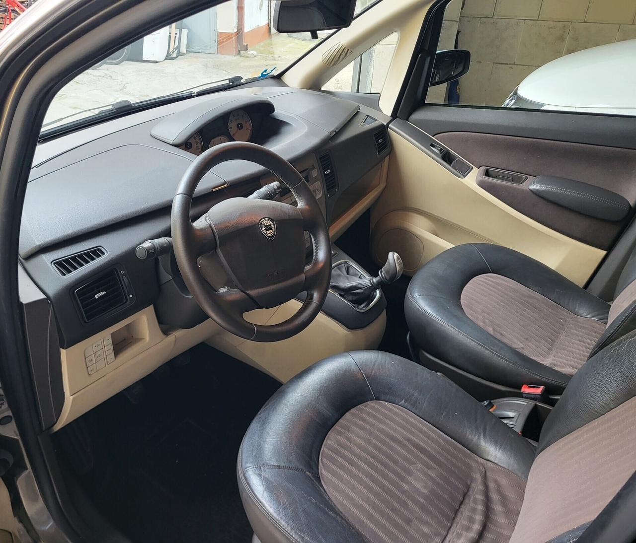 Lancia MUSA 1.4 16V Platino con tetto apribile