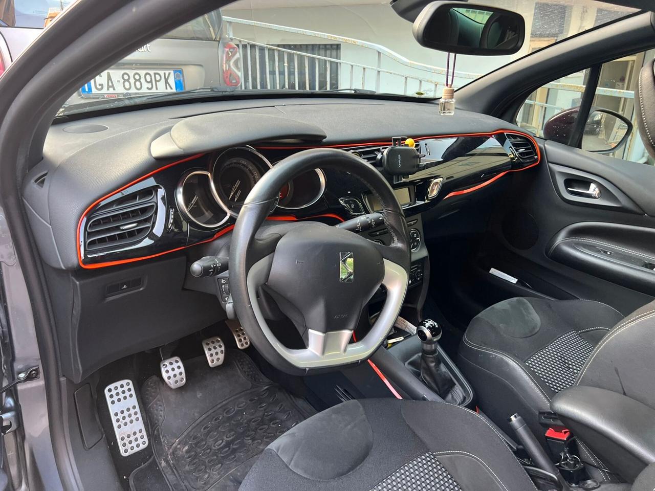 Ds DS3 3 1.4 VTi 95cv Just Black